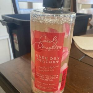 Pink and Red Shampoo for Vibrant Hair